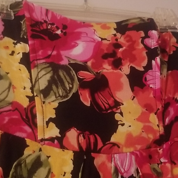 Floral Bodice Strapless Sweetheart Dress - Picture 2 of 4